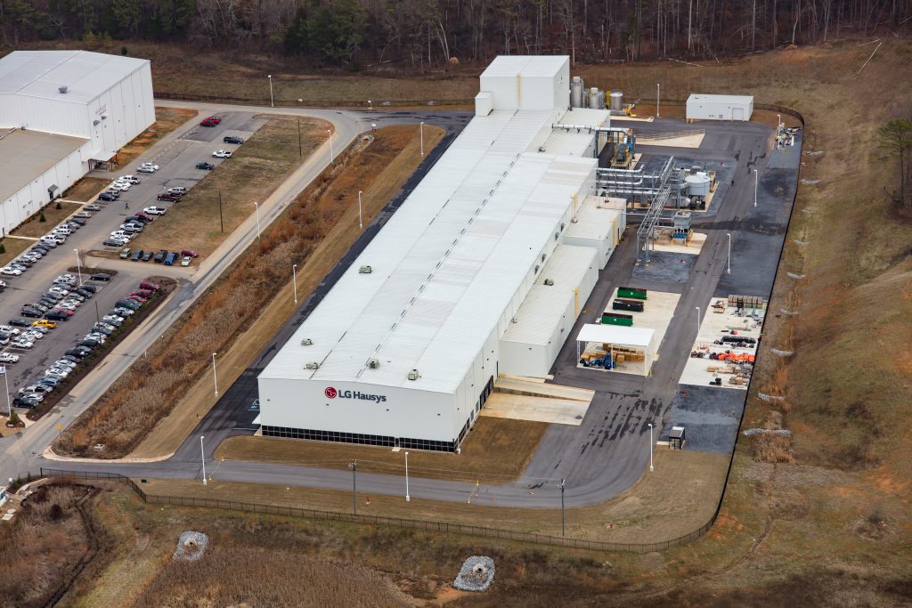 LG Hausys Auto Skin Plant is located in Adairsville, Georgia and the project features 97,224 square feet of space.